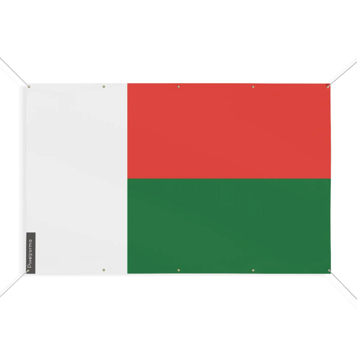 Drapeau madagascar polyester résistant avec œillets robustes