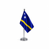 Drapeau bureau de Curaçao modèle Argent avec mât et socle en acier inoxydable