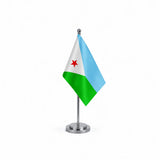 Drapeau bureau de Djibouti modèle Argent avec mât et socle en acier inoxydable