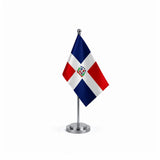 Drapeau bureau de la République dominicaine modèle Argent avec mât et socle en acier inoxydable