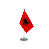 Drapeau bureau de l'Albanie modèle Argent avec mât et socle en acier inoxydable