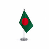 Drapeau bureau du Bangladesh modèle Argent avec mât et socle en acier inoxydable