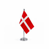Drapeau bureau du Danemark modèle Argent avec mât et socle en acier inoxydable