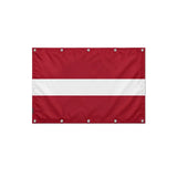 Drapeau de la Lettonie format S en polyester avec dix œillets
