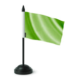 Drapeau table vert polyester socle plastique noir élégant