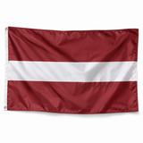 Drapeau de la Lettonie – Plusieurs Tailles – Polyester Résistant — photo réaliste IA