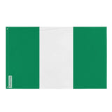 Drapeau du Nigeria – Plusieurs Tailles – Polyester Résistant — photo réaliste IA